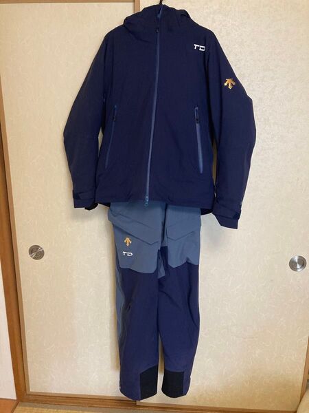 TEAM DESCENTE 2025 デサントメイト 非売品 上下Lサイズ