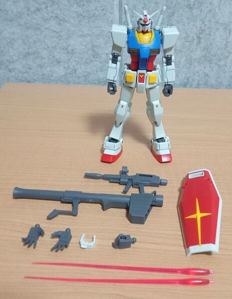 ガンプラ HGUC 191 REVIVE 1/144 RX-78-2 ガンダム 素組み墨入れ