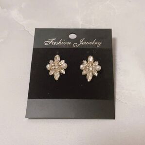 ビジュー ピアス 新品未使用