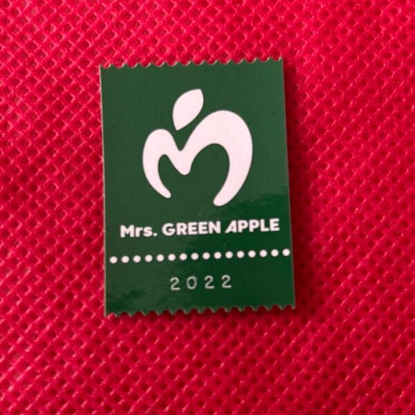 Mrs. GREEN APPLE 緑柄のロゴステッカー 1枚