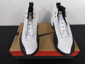 ナイキ　エアージョーダン　NIKE AIR JORDAN XII 130690 101 ２３の文字がかかとに見られます。