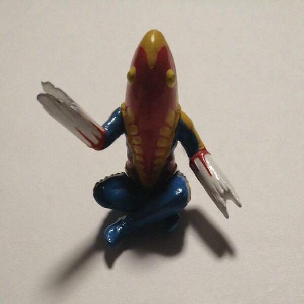 メトロン星人 ガシャポンHGシリーズ ちゃぶ台欠品 ウルトラセブン ウルトラマン バンダイ