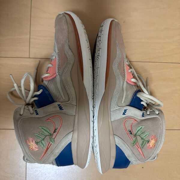 NIKEバッシュ カイリーモデル