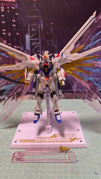 HGマイティーストライクフリーダムガンダム 光の翼 専用アクションベース