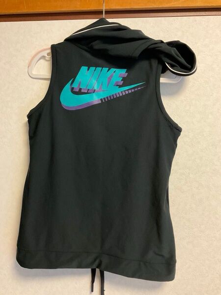 タンクトップ 黒 トップス ノースリーブ M ブラック☆NIKEナイキフードスポーツジム