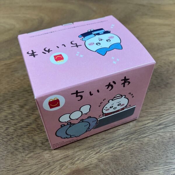 マクドナルド ハッピーセット ちいかわ ハチワレ カレンダー