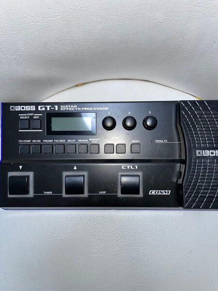 GT-1 BOSS マルチエフェクター (本体のみ)