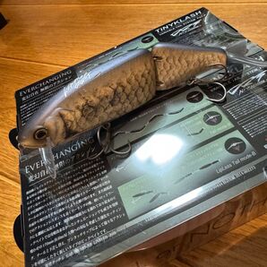 タイニークラッシュ Low 256 中古美品