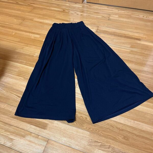 IGNIO ネイビーのガウチョパンツ イージーカットソーサイズS
