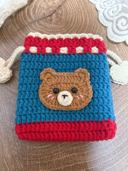 【ハンドメイド】かぎ編み 巾着袋 ポーチ クマ 青 赤 編み物 ミニポーチ