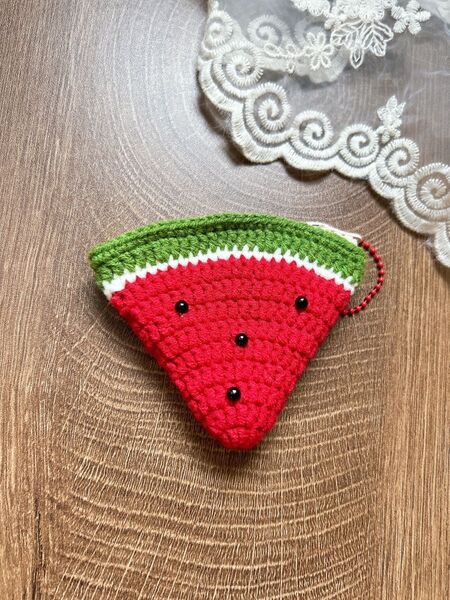 【ハンドメイド】かぎ編み ポーチ スイカ 夏 編み物 ミニ財布 小物入れ