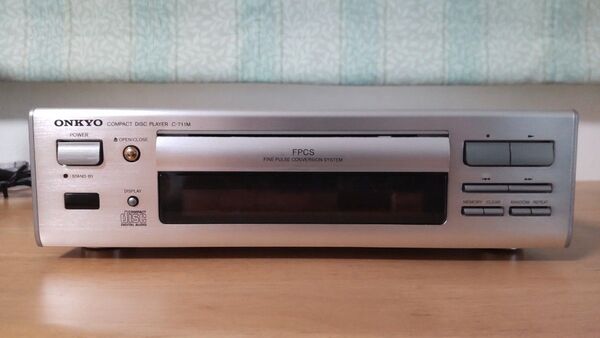 ONKYO CDプレーヤー C-711M 【ジャンク】