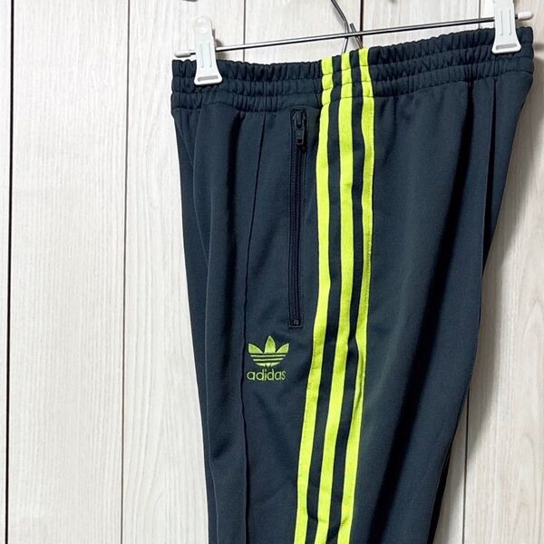 美品 アディダス オリジナルス adidas トラックパンツ 刺繍ロゴ トレフォイル M スウェット ロングパンツ グレー