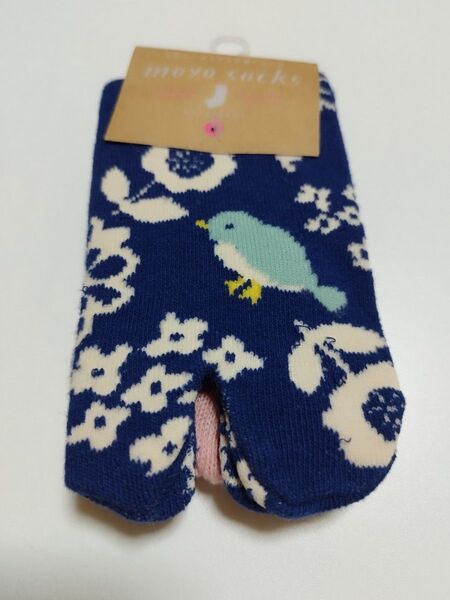 moyo socks 靴下 レディース 23〜25 cm 未使用 ブルー×ピンク 花×鳥柄 着物にも 足袋型靴下