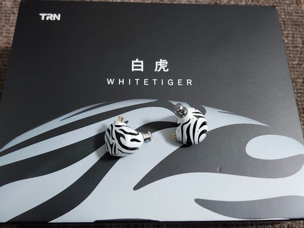 TRN 白虎 White Tiger マイク有り qdc 3.5mm 4.4mm