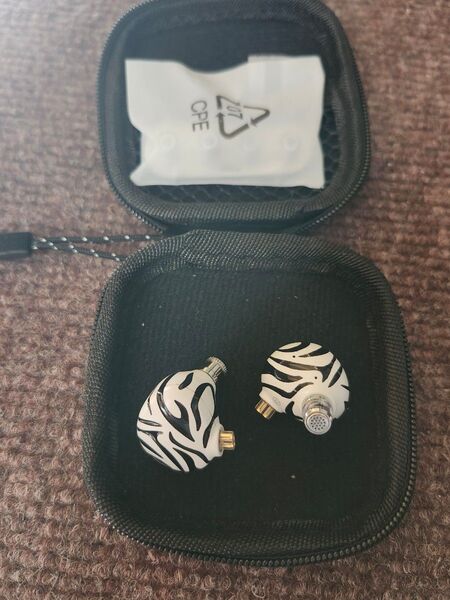 イヤホン本体のみ TRN 白虎 White Tiger qdc