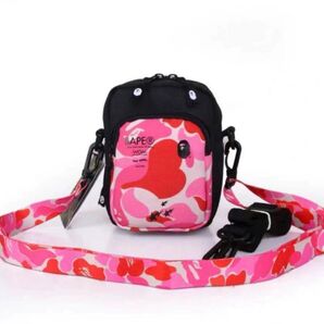 BAPE アベイシングエイプ カモフラージュショルダーバッグ ピンク