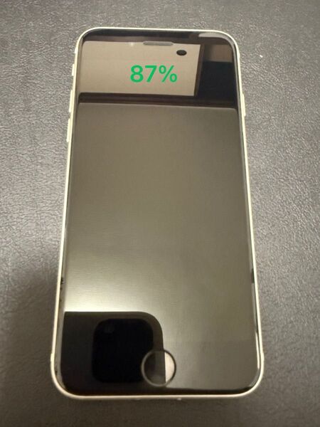 iPhone Se3 スターライト 128GB