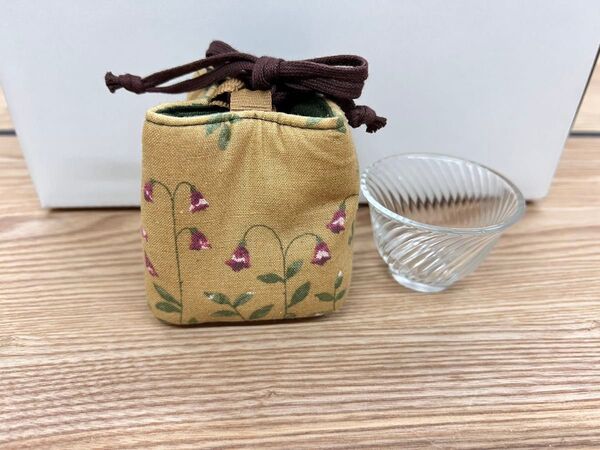 ハンドメイド花柄巾着袋とガラス小皿セット