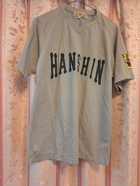 阪神タイガース VネックTシャツ グレー Fサイズ