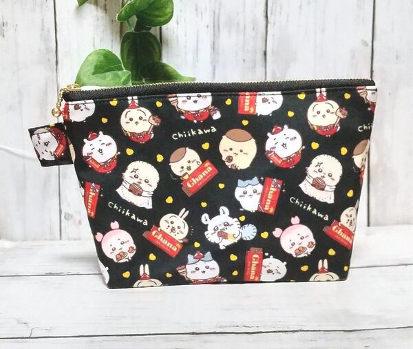 しっかり ふっくら ファスナー 20cm. 通帳ケース 小物入れ 多目的ポーチ ちいかわ チョコ柄 黒
