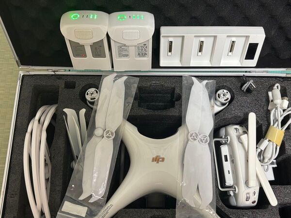 使用少【正常作動品】DJI Phantom4pro v2.0 ファントム4 プロ ハードケース、バッテリー2本、ATTIモード