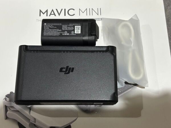 【良品】純正品 DJI Mavic mini/ mini2 マビックミニ/ミニ2 フライトバッテリー 充電器 純正USBケーブル付