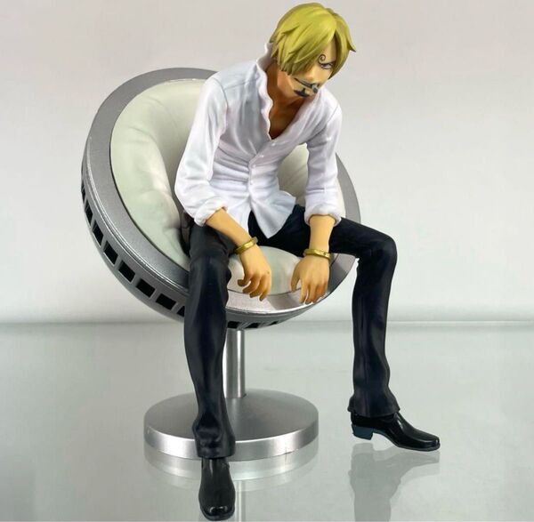 ワンピース DXF ヴィンスモーク サンジ フィギュア