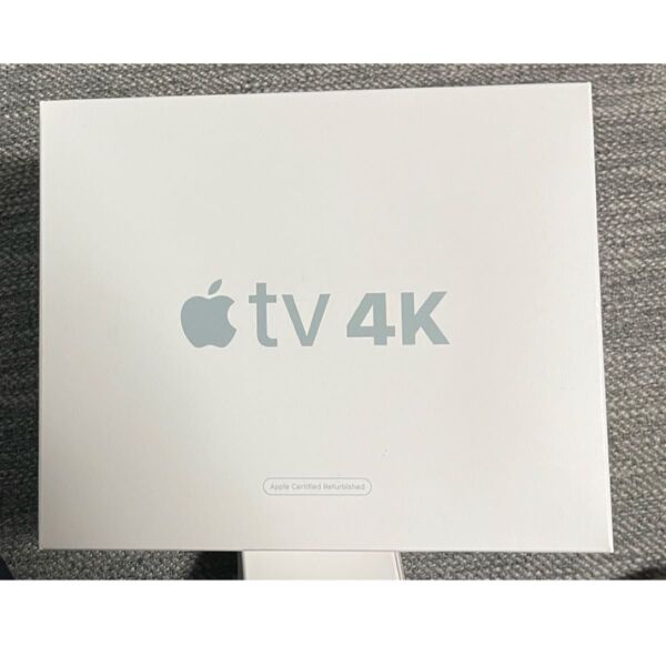Apple TV 4K、リモコンと電源ケーブル付き