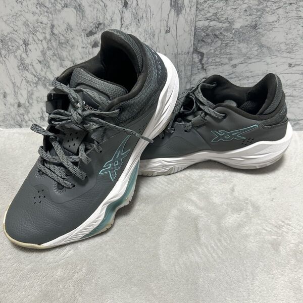 アシックスASICS NOVA SURGE LOW バスケットボールシューズ グレー バッシュ 25 cm