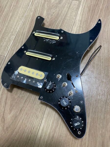 新品 ストラトキャスター ピックアップ アッセンブリー Fender キルスイッチ シングルサイズハム 独立 スイッチ