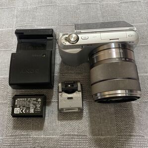 美品 SONY NEX-C3 SILVERと3.5-5.6/18-55レンズ