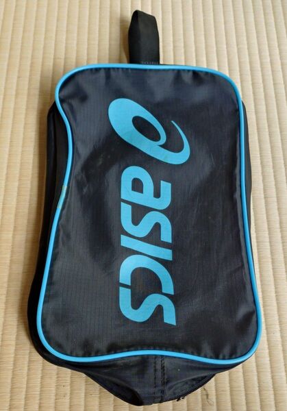 asics シューズケース ブラック×ライトブルー