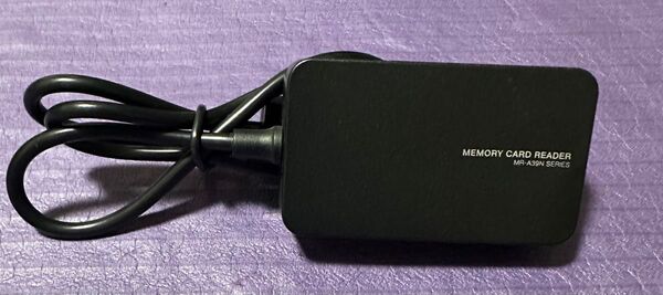 【未使用】エレコムカードリーダー USB2.0 2倍速転送 ケーブル一体タイプ
