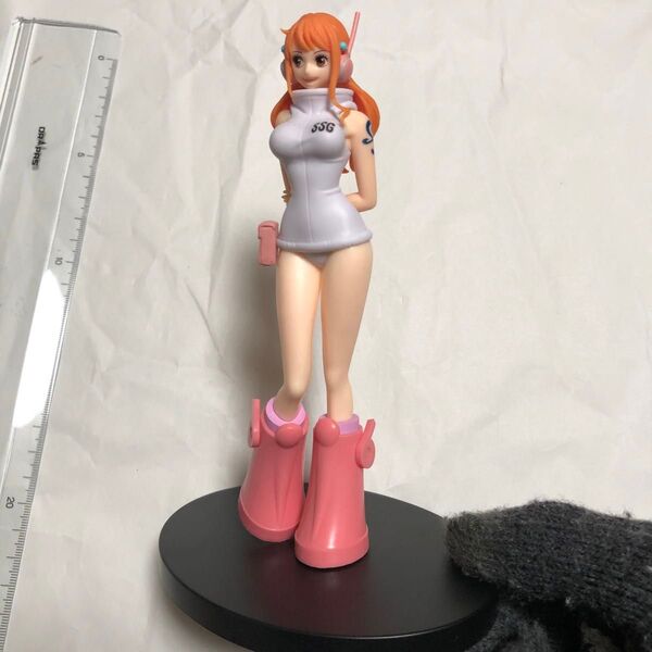 D4. フィギュア ナミ ワンピース DXF THE GRANDLINE SERIES エッグヘッド NAMI ONEPIECE