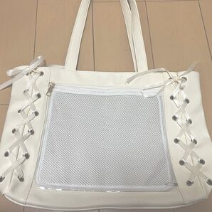 痛バック ホワイト リボン A4