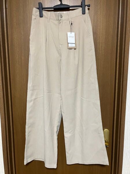 ★新品未使用★チノパン ワイドパンツ スラックスストレートパンツMベージュ★