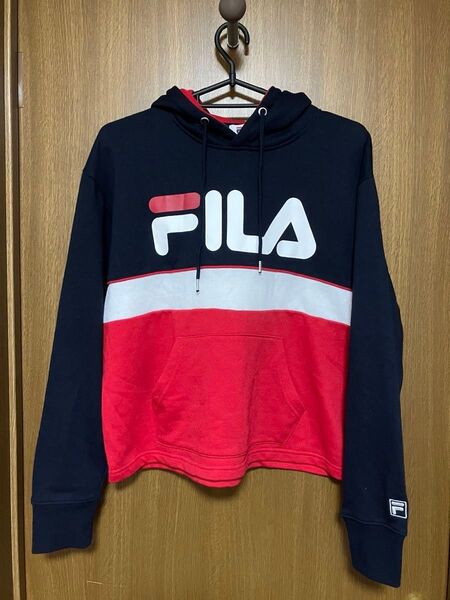 ★フィラFILA★フードトレーナー パーカーM ★