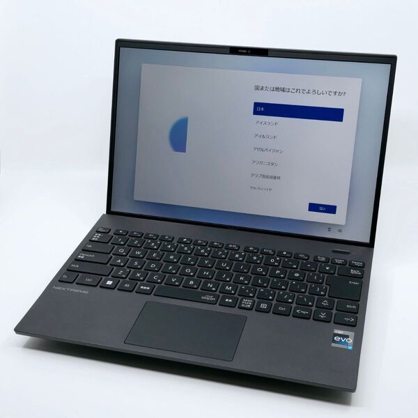 【ほぼ新品】NEC 12世代Core i7 16GB 256GB 超軽量 薄型 NEXTREAM CARBON