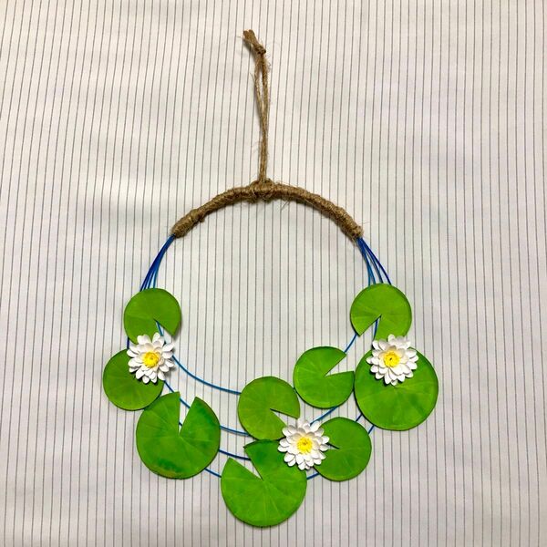 睡蓮のミニリース 白 ハンドメイド ペーパークラフト 造花 スイレン 壁掛け 水蓮 壁飾り ウォーターリリー リース シンプル