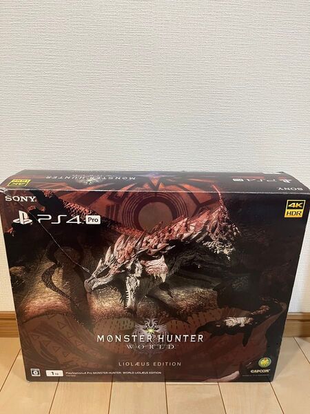 PS4 Pro MONSTER HUNTER WORLD リオレウスエディション コントローラー等なし