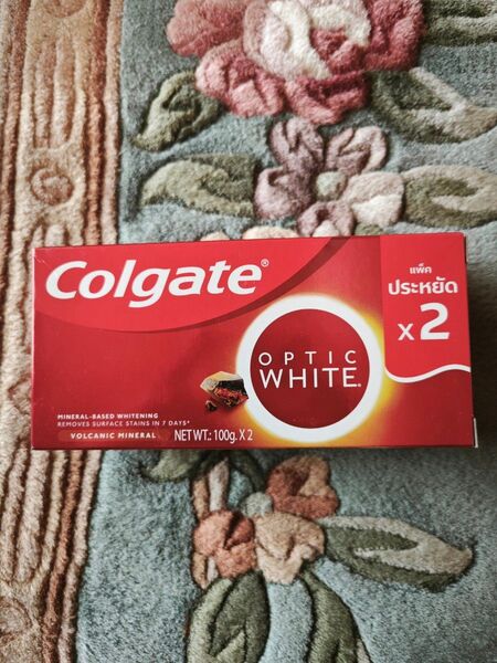 Colgate コルゲート OPTIC WHITE 100g 4本セット VOLCANIC MINERAL ホワイトニング歯磨き粉