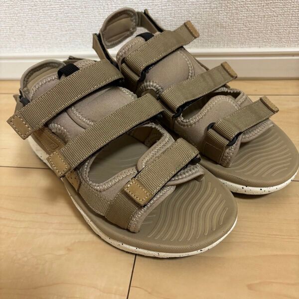 Coleman レディースアウトドアサンダル ベージュ コールマン 24cm