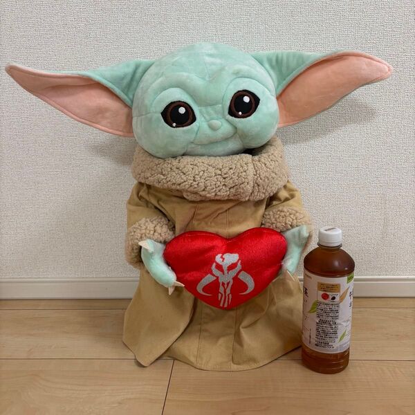 ベビーヨーダ スターウォーズ マンダロリアン 大きなぬいぐるみ ハート付き