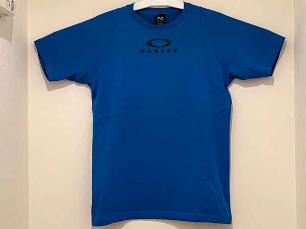 オークリー 半袖 Tシャツ(Mサイズ)トレーニングウェア