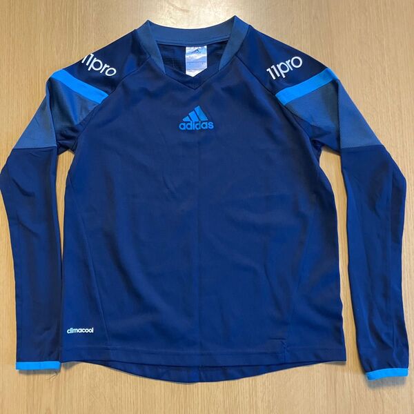adidas スポーツウェア 長袖シャツ ネイビー 130㎝