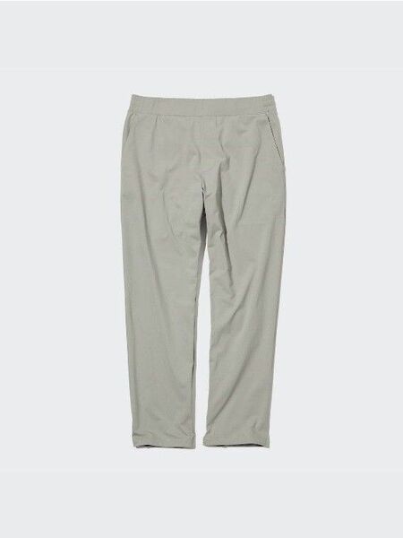 UNIQLO ウルトラストレッチアクティブテーパードパンツ