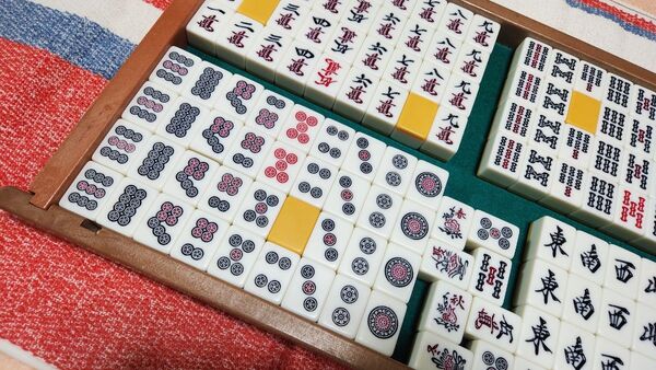 赤牌有り 麻雀牌一式 マージャンパイ 点数棒 麻雀 ぱい 牌 セット まーじゃんぱい 麻雀牌 点棒 セット 赤牌入り 麻雀一式