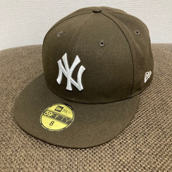 ニューエラ 59FIFTY ヤンキース NEWERA 63.5cm サイズ8 ブラウン 茶色 ツバ裏グレー