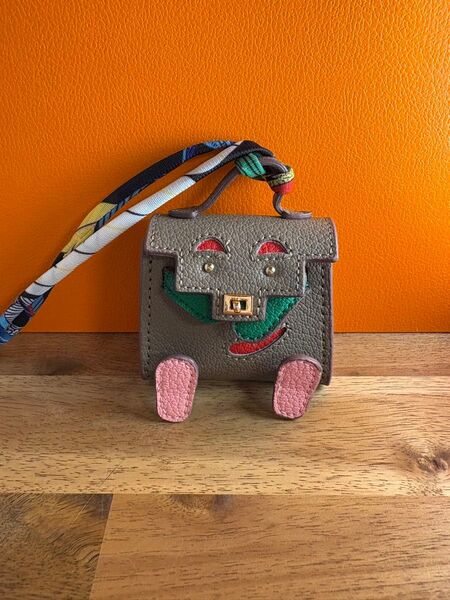 新品*BAG ミニバッグチャーム ミニチュアチャーム イヤホンケース グレー